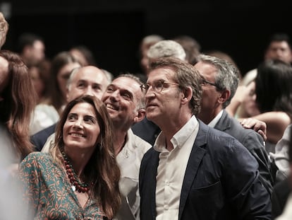 El presidente del Partido Popular, Alberto Núñez Feijóo, participa en un acto de campaña en Estepona el pasado viernes.