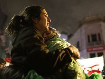 Por 38 votos negativos y 31 a favor, la Cámara Alta bloquea el proyecto de aborto legal e impide que las mujeres puedan decidir cómo y cuándo ser madres