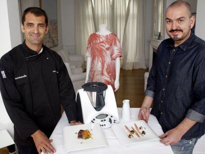 El cocinero Julio Fernández Quintero y el diseñador Juan Duyos, en su alianza de moda y gastronomía.
