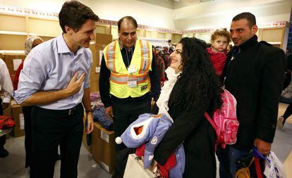 Justin Trudeau recibe en diciembre a refugiados sirios.
