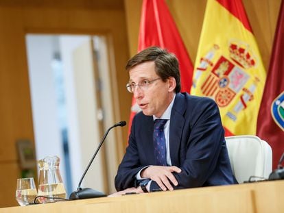 El alcalde de Madrid, José Luis Martínez-Almeida, en rueda de prensa tras la reunión de la Junta de Gobierno, este jueves en Madrid.