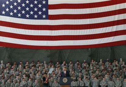 Obama se dirige a las tropas en Fort Bragg.
