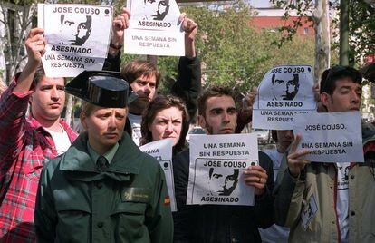 Protesta frente al Ministerio de Asuntos Exteriores, por el asesinato del cámara de Telecinco José Couso en Irak en 2003.