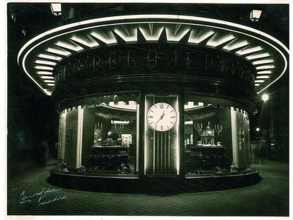 Así lucía la fachada de Grassy en 1953. Las fotografías son de Estudios Campúa.