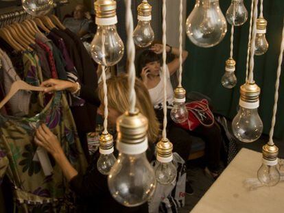 Bombillas incandescentes en una tienda madrile&ntilde;a