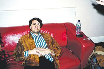 <b>The Vaccines, en la sala Electric Ballroom (Londres). En la foto Justin Young (voz y guitarra), en el camerino</b>