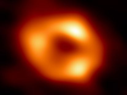 Imagen desarrollada por el Event Horizon Telescope (EHT) de Sagittarius A*.