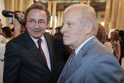 Manuel Polanco y Manuel Ybarra  en los premios Ortega y Gasset 2011