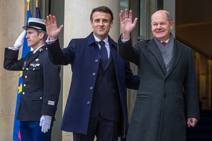 Emmanuel Macron (izquierda) y Olaf Scholz, 22 de enero en París.