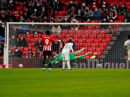 Thibaut Courtois no puede evitar el gol de Berenguer.