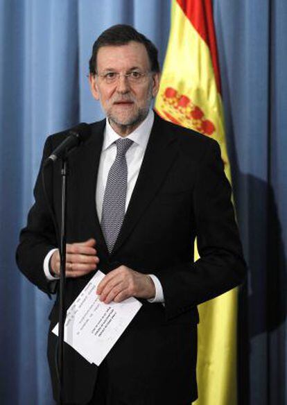 Mariano Rajoy, durante la comparecencia en la que ha estado acompañado por el presidente de Argelia, Abdelaziz Buteflika.