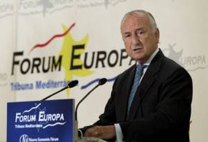 El presidente de la Autroridad Portuaria de Valencia, Rafael Aznar durante su intervención en el "Forum Europa, Tribuna Mediterránea". EFE/Archivo