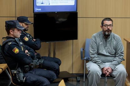 El acusado José Antonio AC al inicio del juicio en la Audiencia Provincial de Valencia, este martes.