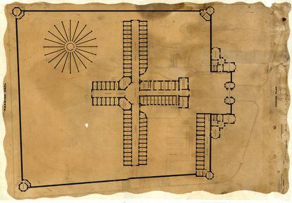 Plano de la prisi&oacute;n de Reading, dibujado en la oficina de los arquitectos George Gilbert Scott y William Bonython Moffatt cerca de 1842.
 