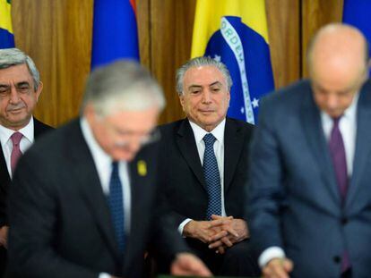 Temer junto al presidente Armenio, Serzh Sargsyan, en Planalto