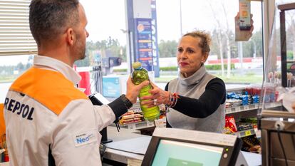 Reciclar aceite de cocina usado, la nueva posibilidad que ofrecen las estaciones de servicio