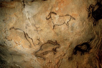 Pinturas paleolíticas en la cueva de Santimamiñe (Bizkaia).