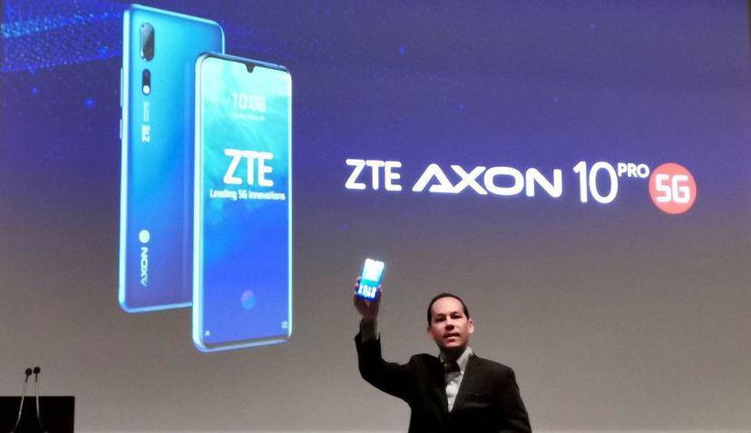 El CEO de ZTE presume el diseño del nuevo Axon