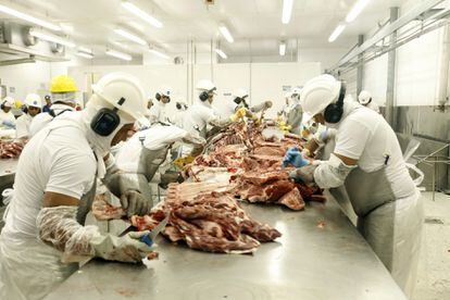 Cutting room of a meat company in Xinguara, in the State of Pará (Brazil).