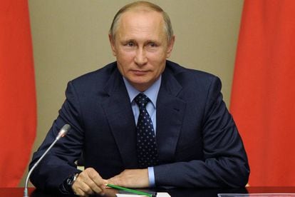 El presidente ruso Vladimir Putin preside el Consejo de Seguridad en Moscú, este lunes.