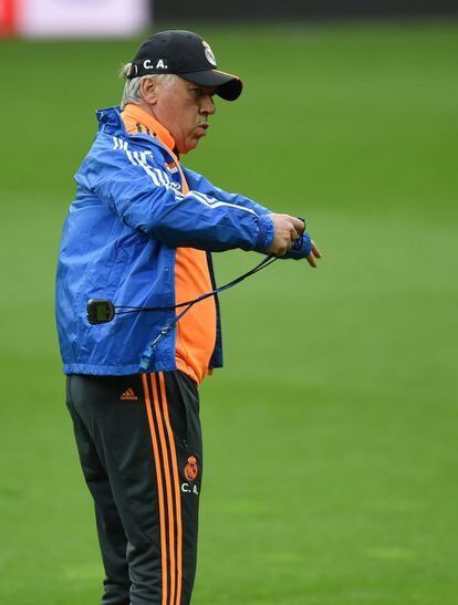 Carlo Ancelotti durante el entrenamiento. 