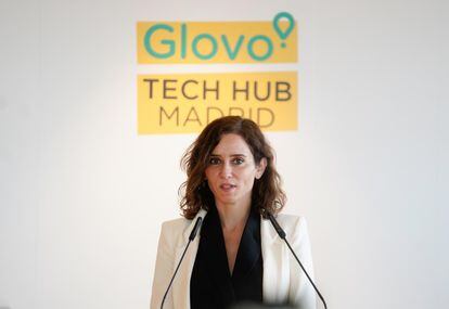 La presidenta de la Comunidad de Madrid, Isabel Díaz Ayuso, inaugura en octubre de 2021 el nuevo centro tecnológico que la compañía multinacional Glovo.