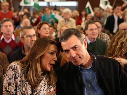 Susana Díaz y Pedro Sánchez, en un acto en Sevilla el pasado febrero.