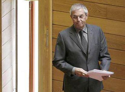 El presidente de la Xunta, Emilio Pérez Tourilño, el pasado miércoles en el pleno del Parlamento.
