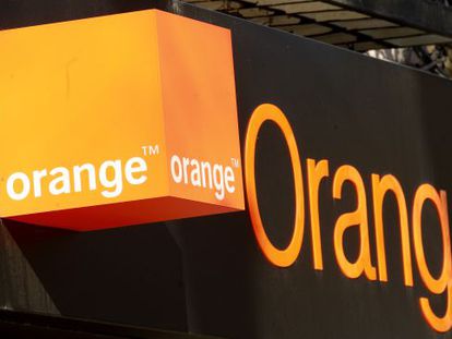 Logotipo en una tienda Orange