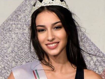 Chiara Bordi representando a Lazio en el concurso de Miss Italia.