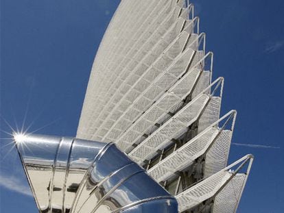 La Torre del Agua, del arquitecto Enrique de Teresa, en la Expo de Zaragoza 2008.
 
Foto: Luis Magán