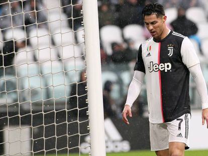 Cristiano, cabizbajo durante el partido entre la Juventus y el Sassuolo.