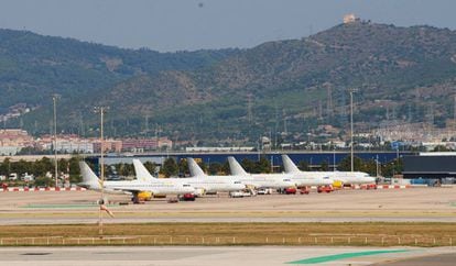 Aviones estacionados en el aeropuerto de El Prat.