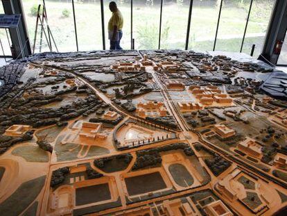 La maqueta de la Ciudad Universitaria tal y como qued&oacute; al concluir la Guerra Civil que forma parte de la muestra &#039;Paisajes de una guerra&#039;.