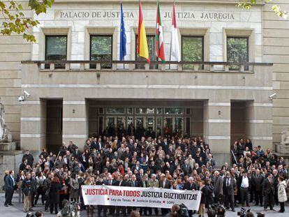 Protesta de los abogados vizca&iacute;nos contra las tasas.