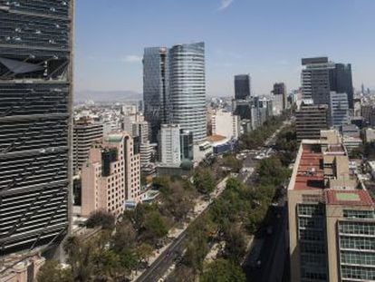 La avenida más afamada del país es una muestra de la desigualdad económica, desde la rica Santa Fe hasta la histórica Tlatelolco
