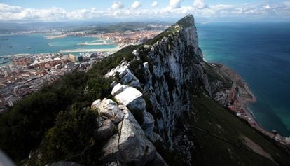 Vista del peñón de Gibraltar y del Campo de Gibraltar.