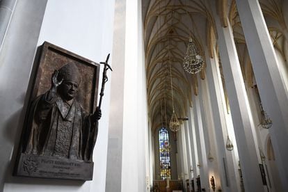 Relief of Pope Emeritus Benedict XVI, in a church in Munich (Germany).