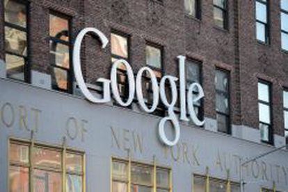 Logo de Google en la sede de la firma en Nueva York (EEUU). 