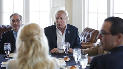 Trump, el sábado, en un almuerzo con miembros de su gobierno