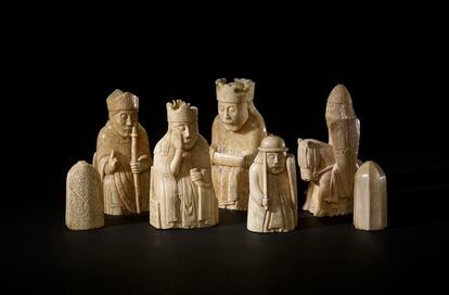 Piezas del ajedrez de la isla de Lewis, conservadas en el Museo Británico de Londres.