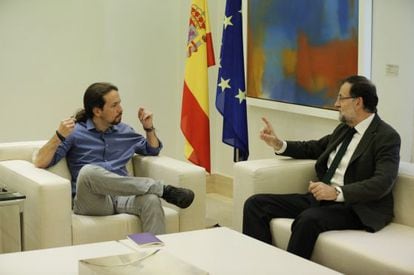 Mariano Rajoy, presidente del Gobierno, reunido con Pablo Iglesias, l&iacute;der de Podemos.