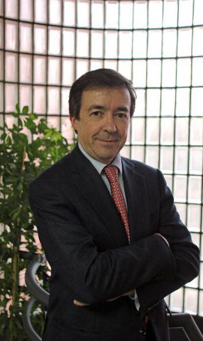 José Carrillo, rector de la Complutense.