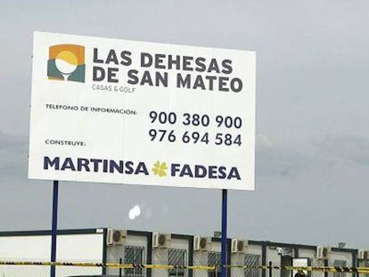 Cartel de Martinsa Fadesa en una promoción.