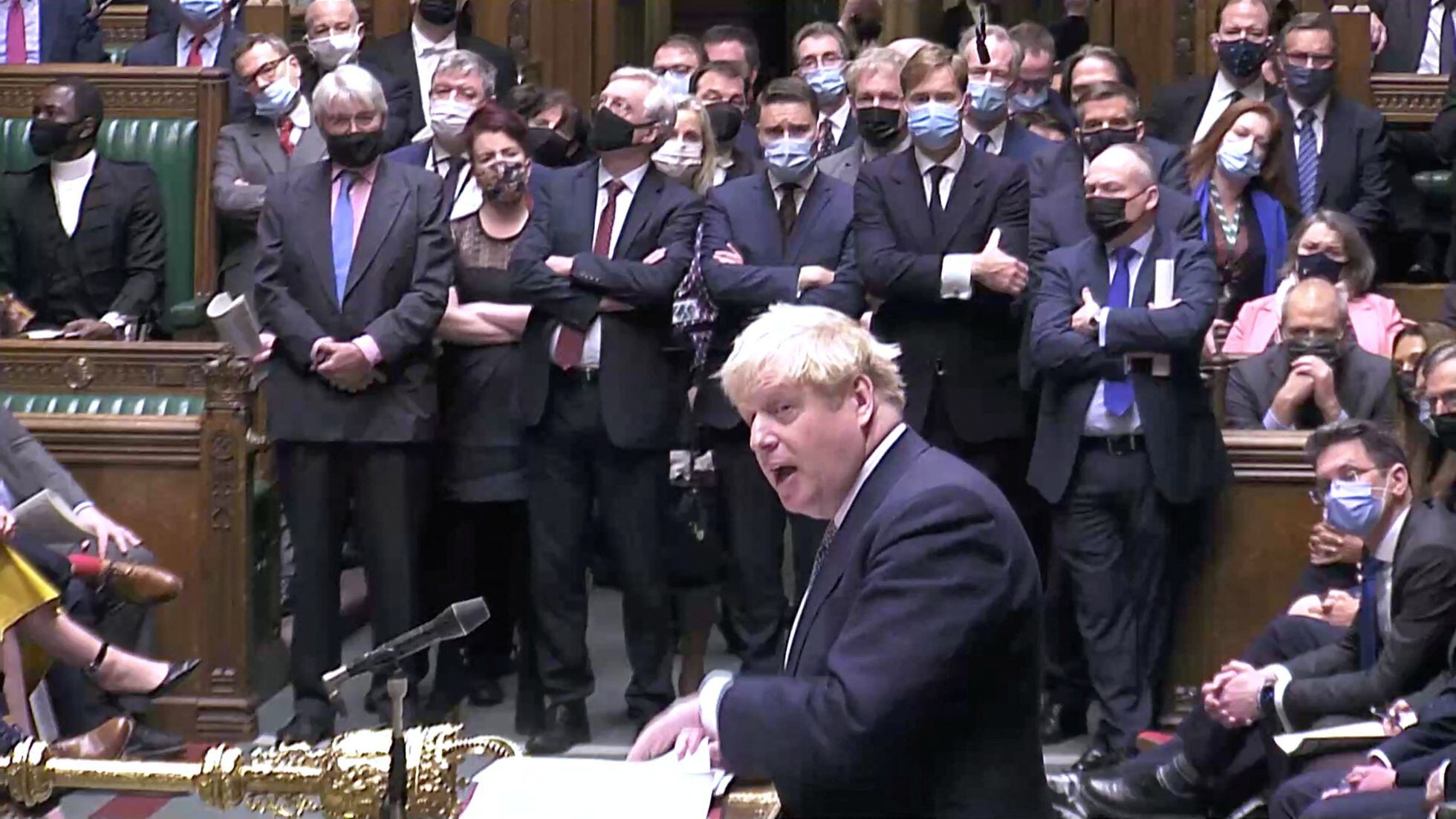 Boris Johnson pide disculpas en el Parlamento por acudir a una fiesta en  Downing Street durante el confinamiento - Colombia