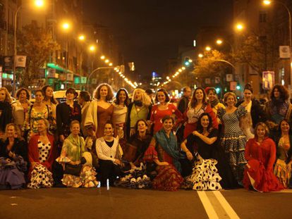 Las mujeres de Pilar Albarracín en Madrid en su 'performance' flamenca.