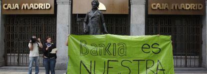 Protesta ante la sede de Bankia. 