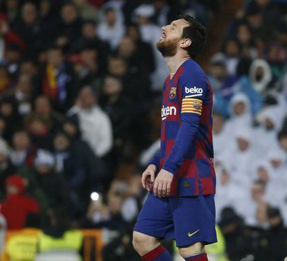 La regressió del campionat ha afectat fins i tot Messi, única gran icona que queda, enyorat ara de Suárez.