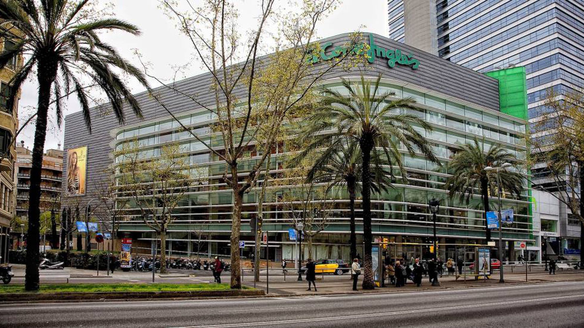 El Corte Inglés vende dos de sus edificios más míticos en Madrid y  Barcelona 