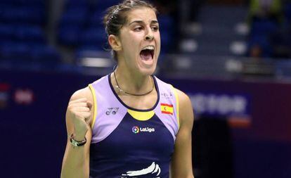 Carolina Marín celebra un punto en el torneo de Milán.